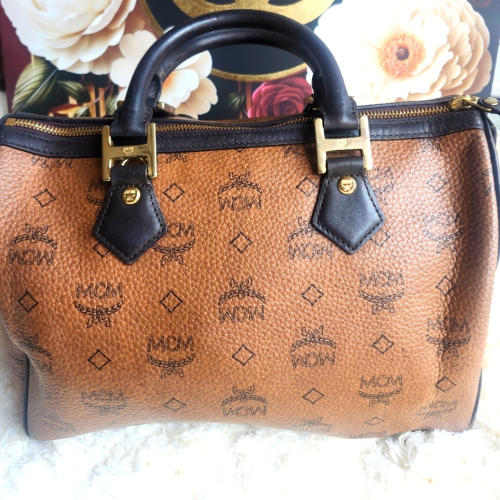 MCM Brown Visetos Tote with Gold Accents - Picture 2 of 16